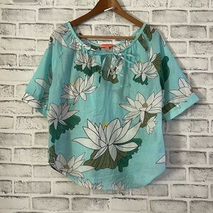Women’s Vilagallo blue with white water Lilly lightweight blouse 40 (medium)